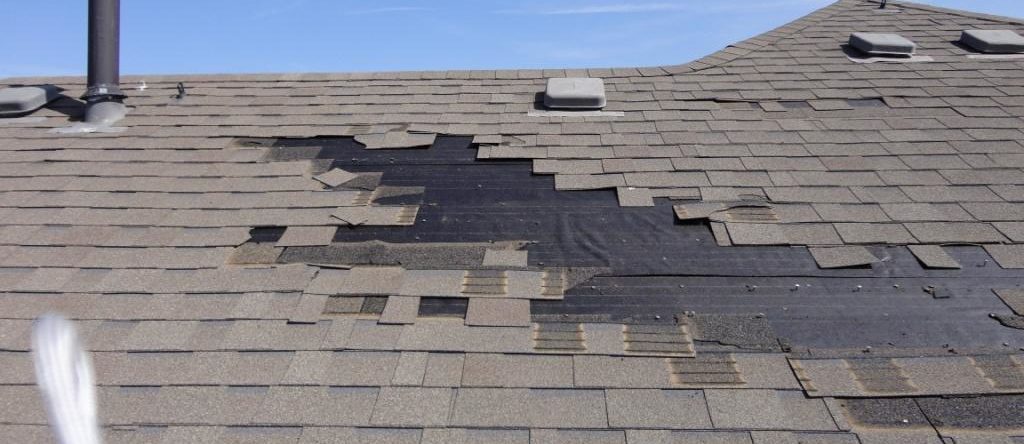 How to determine if roof has damage from high winds