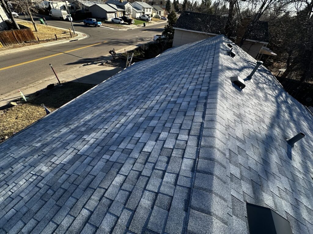Roof replacement contractor in Englewood Colorado