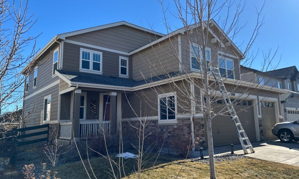 Roof replacement contractor in Lafayette Colorado