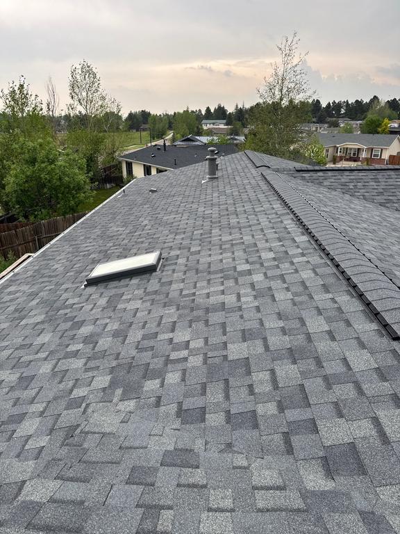 Roof replacement contractor in Louisville Colorado