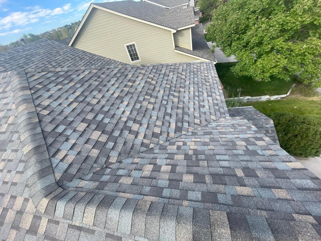 Roof replacement contractor in Federal Heights Colorado